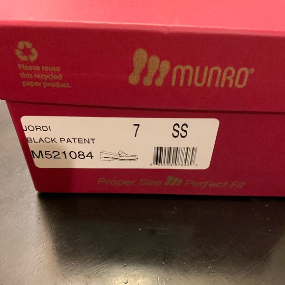 Munro Jordi Black Patent leather loafers - Picture 5 of 5